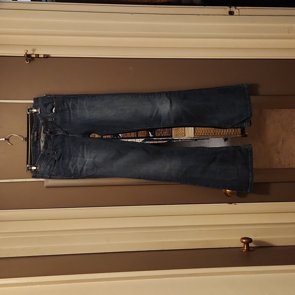 Levi jeans flare leg medium wash juniors size 9M